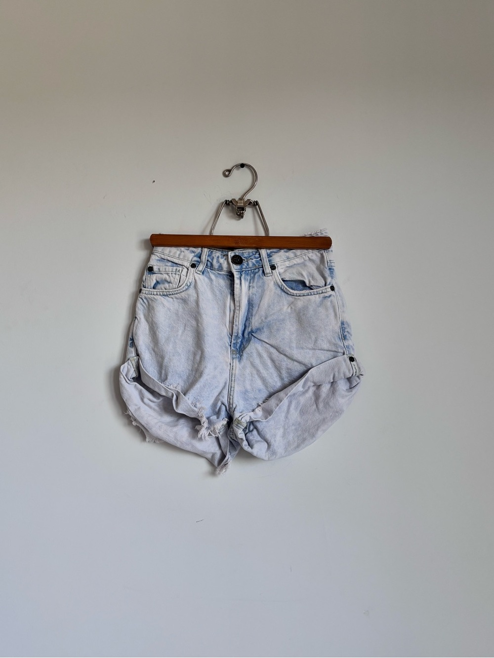 one teaspoon light wash high waist bandits denim shorts size 24